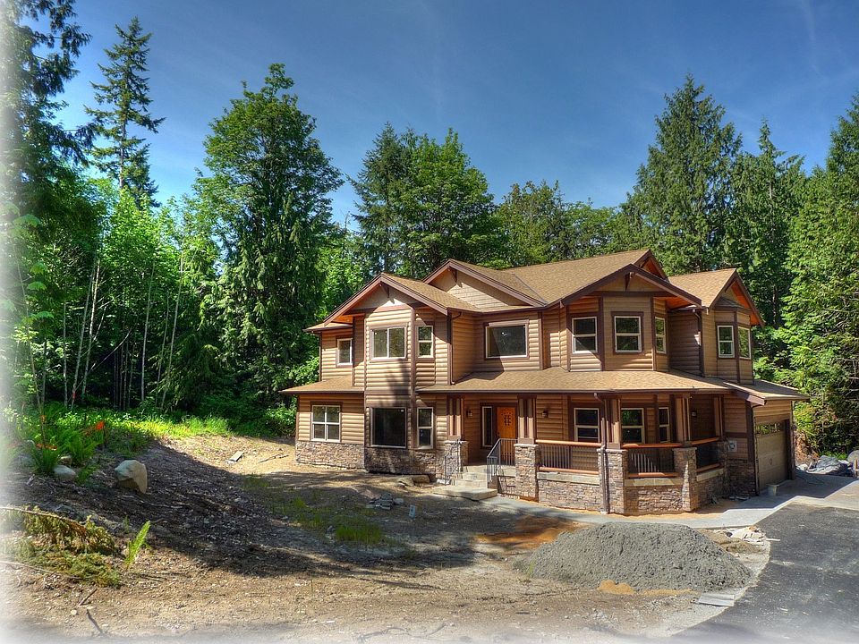 4 Bdrm, Den & Bonus