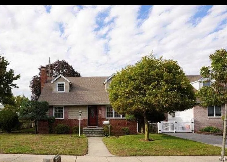 252 Arlington St — Photo 1