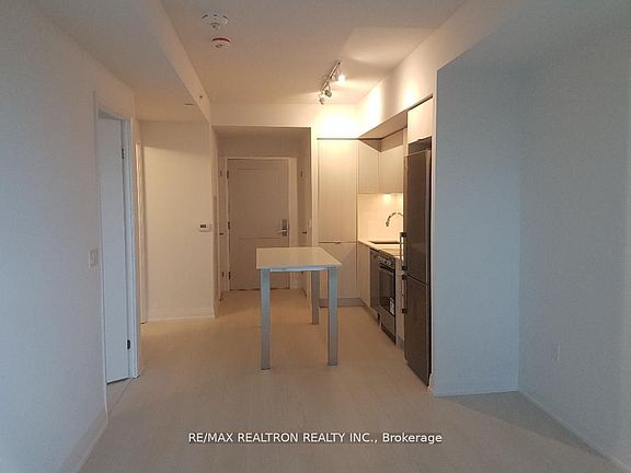 5th image of 26 Gibbs Rd #532