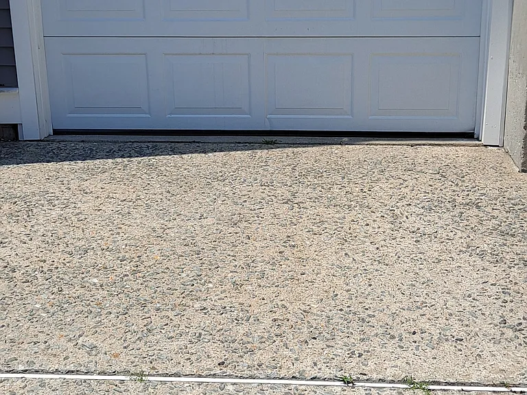 Garage w/ touchpad & clicker entry. Private gated entrance to community rt around the corner.