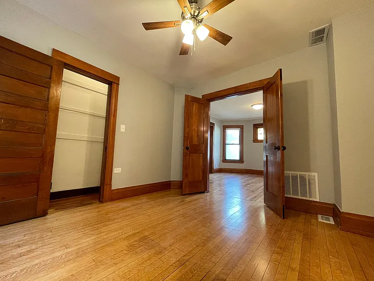 516 8th Ave NE #2 — Photo 7