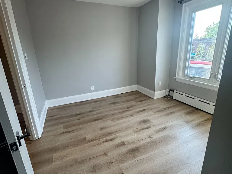 781 Saint Clair Ave W #17 — Photo 8