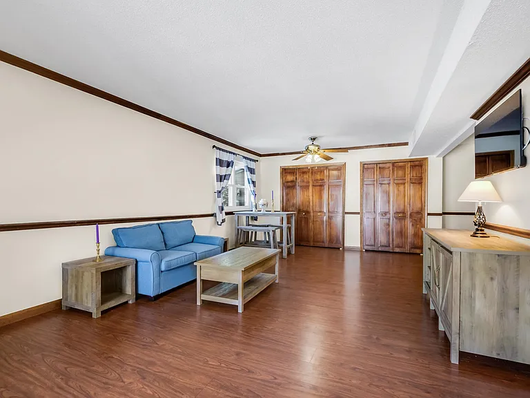 1301 Twin Circle Dr — Photo 15