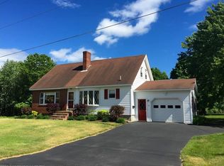29 Maplewood Dr, Gorham, ME 04038