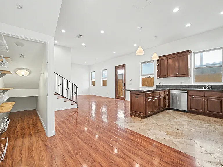 6069 Horner St #3 — Photo 4