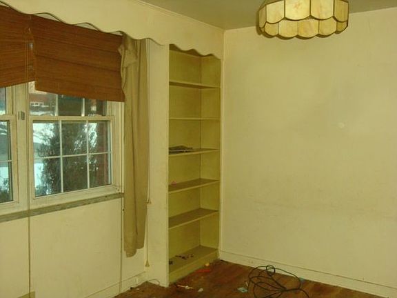1st floor den