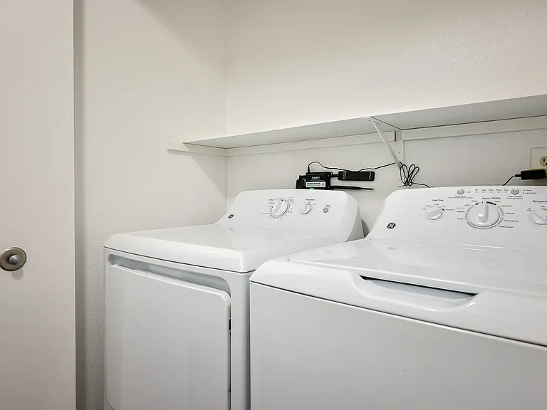 Riverwood Heights | Washer and Dryer