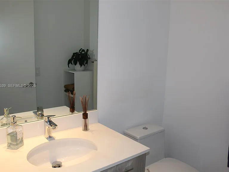 501 NE 31st St #2705 — Photo 12