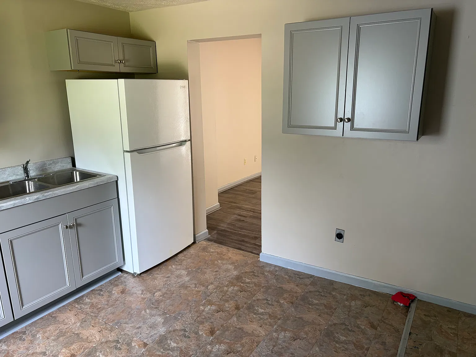 2 bed, 850 sqft, $1,000 — Photo 3