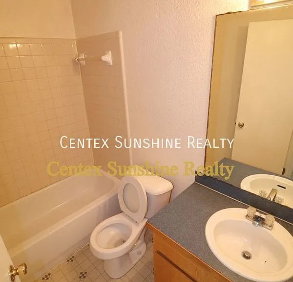 4302 Alan Kent Dr #D — Photo 11