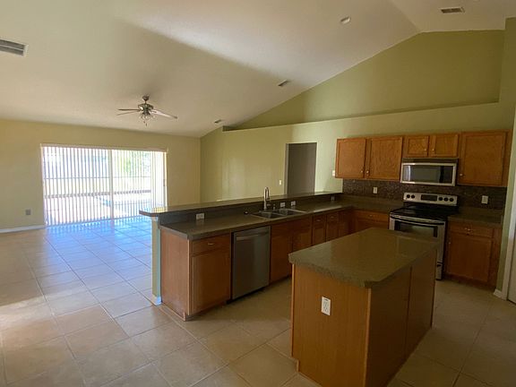 5th image of 102 Talavera Ln