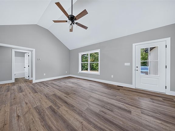3rd image of 175 Carter Rd