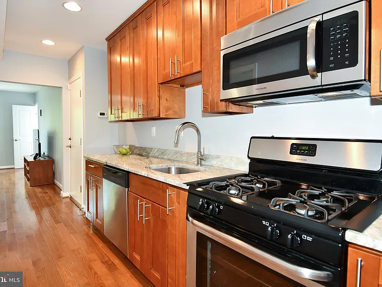 1643 Montello Ave NE #4 — Photo 11