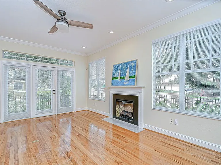 113 Bosphorous Ave #5 — Photo 39