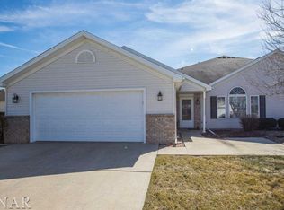 1415 Inglewood Cir, Bloomington, IL