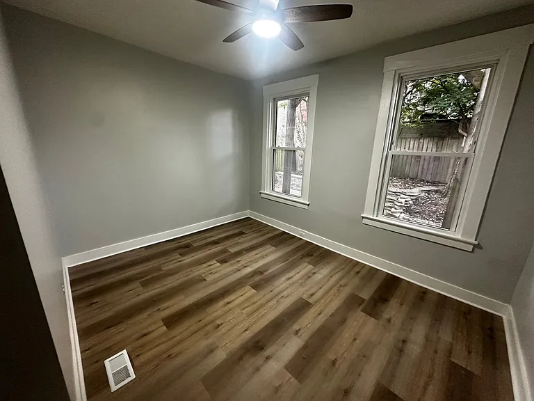 1109 Belvedere St — Photo 10