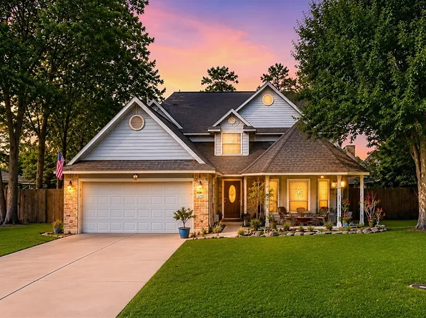 8715 Pines Place Dr, Humble, TX 77346