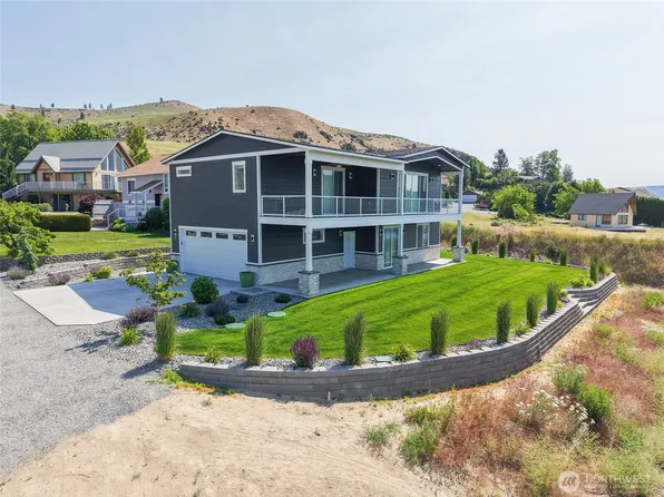 200 Pinnacle Place, Chelan, WA 98816