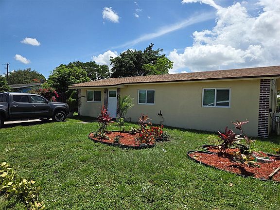 3rd image of 413 SW 71st Avenue
