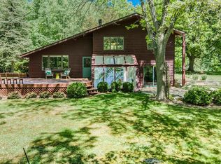 9460 Scully Rd, Whitmore Lake, MI 48189