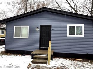 753 Stanley Ave, Pontiac, MI 48340