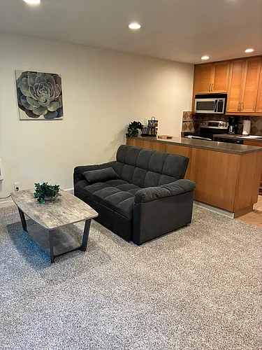 100 Kerr Pkwy Photo 1