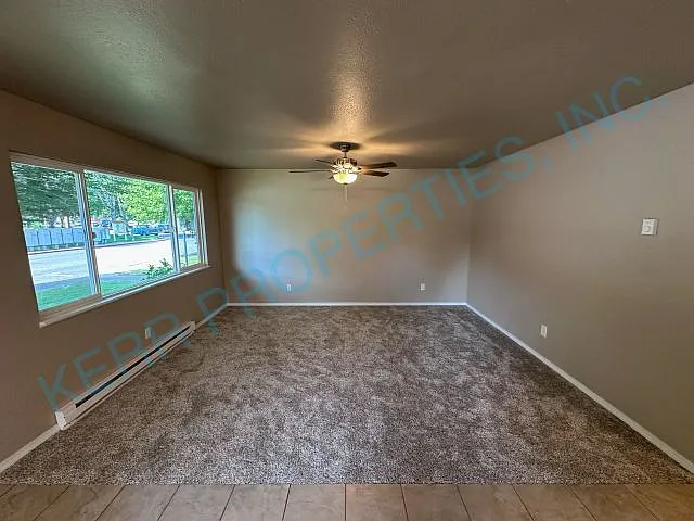 Charming 2-Bedroom Condo Oasis in Gresham Cozy 780 Sq. Ft. Retreat! — Photo 2