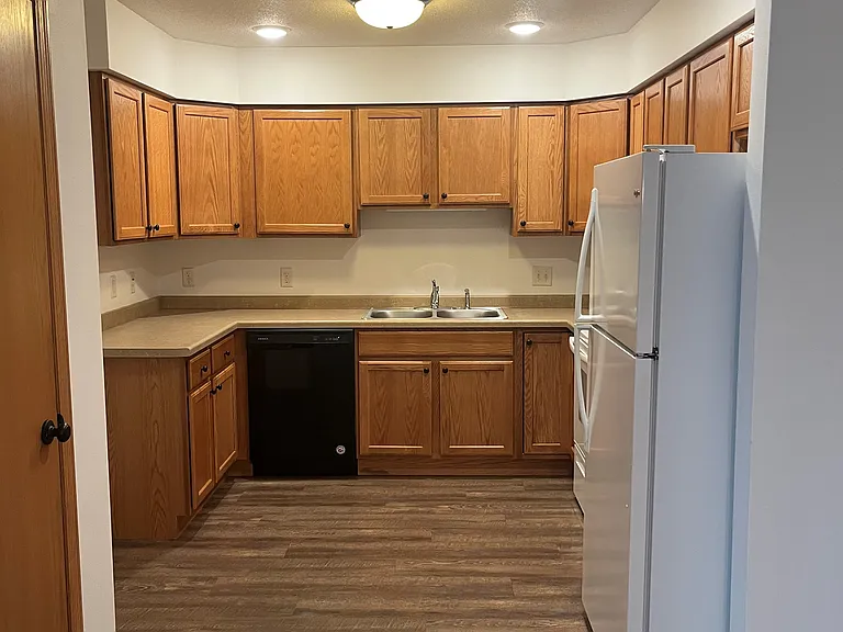 1222 Balsam Ave #5 — Photo 5
