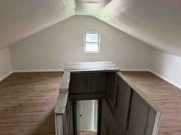 421 Belonda St — Photo 20