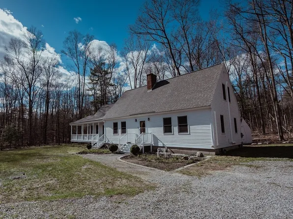 46 Dow St, Pepperell, MA 01463