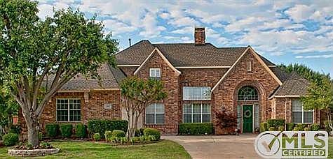 1st image of 819 Parkwood Ct