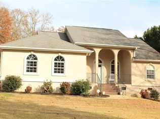 912 Meadow Ln, Anderson, SC 29621