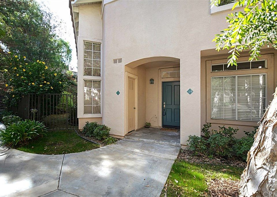1st image of 79 Shorebreaker Dr