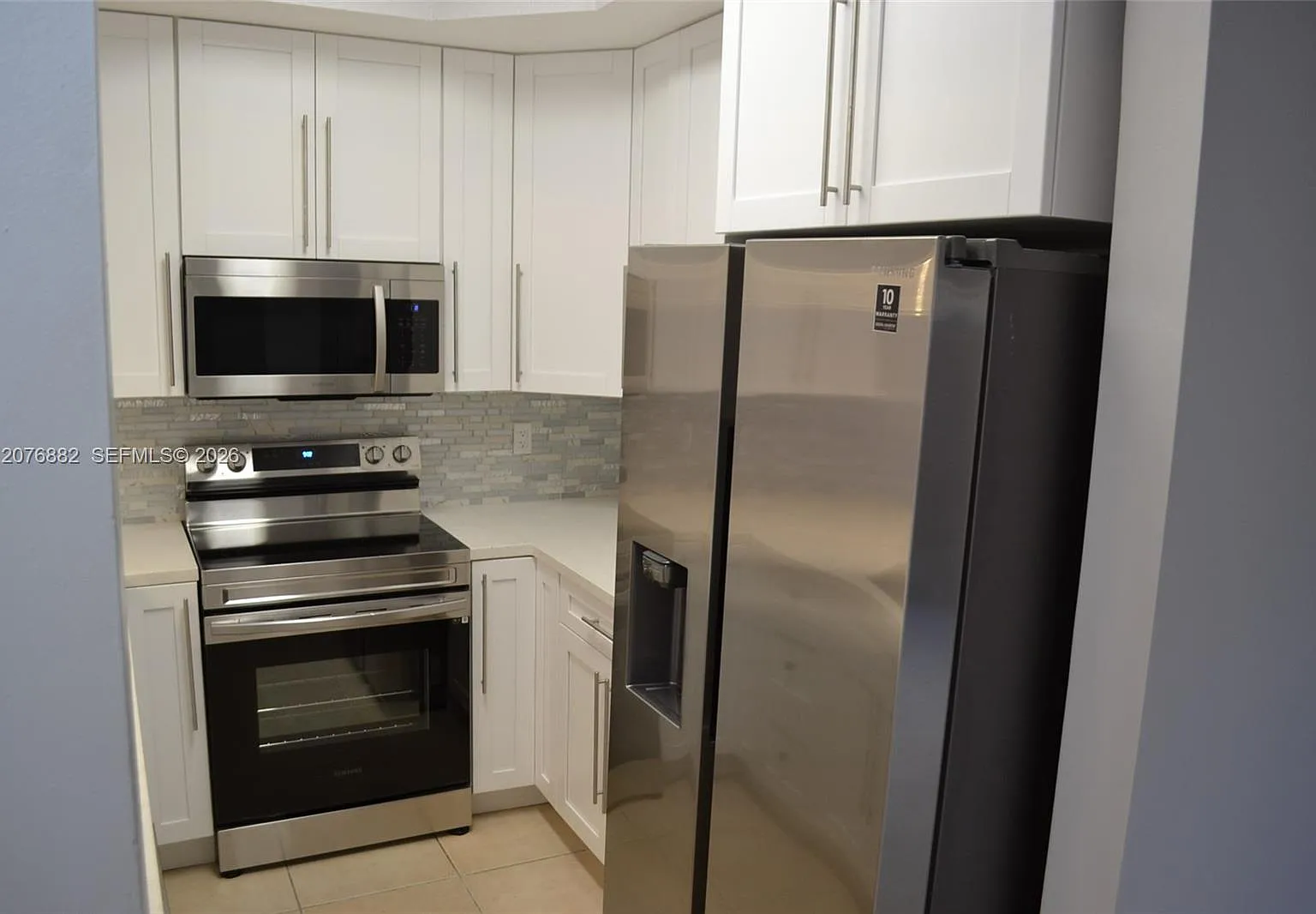 3 bed, 2.5 bath, 1400 sqft, $2,700 — Photo 1