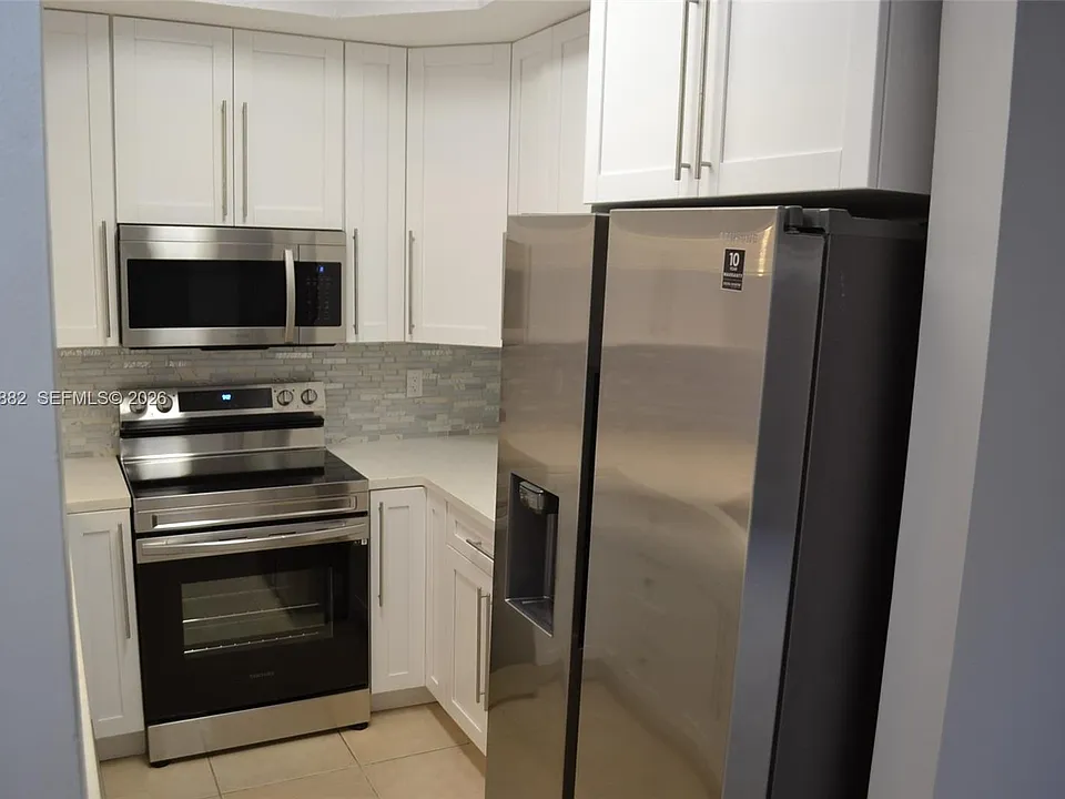 2332 Anchor Ct #2805