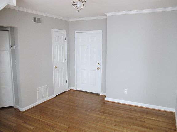 Living room, oposit view