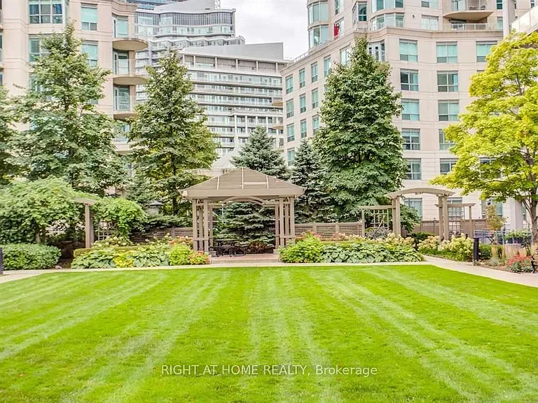 2087 Lake Shore Blvd W #207 — Photo 23