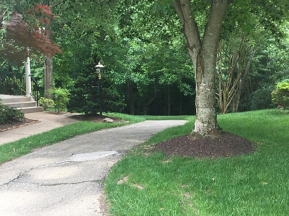 Back trail to Lake Mercer