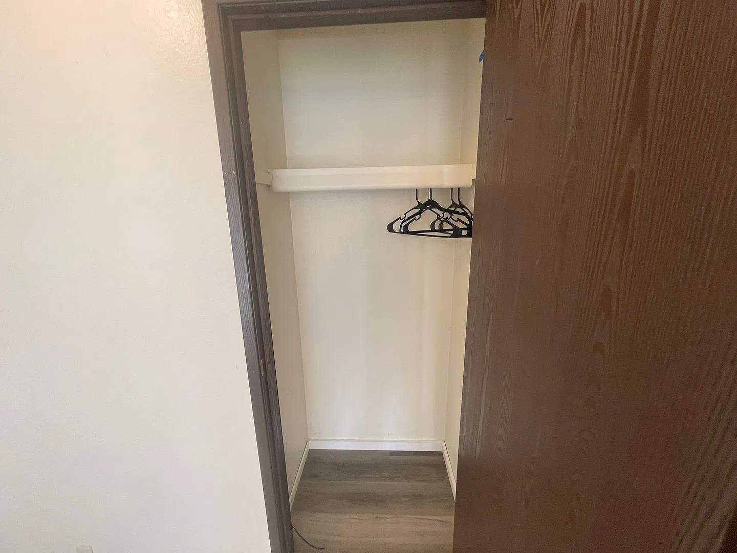 Ground Floor 2 Bed, 1 Bath near Upriver & GU District! *Available 11/31* — Photo 4
