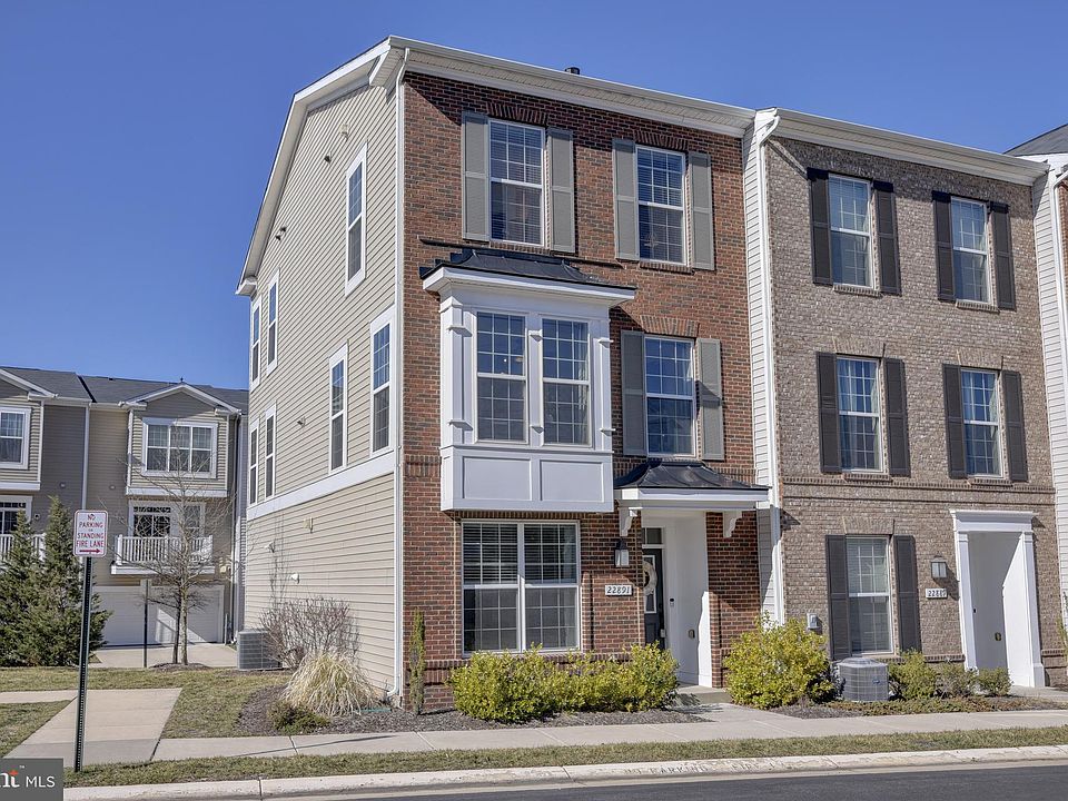 22891 Locust Ln, Sterling, VA 20166 | Zillow
