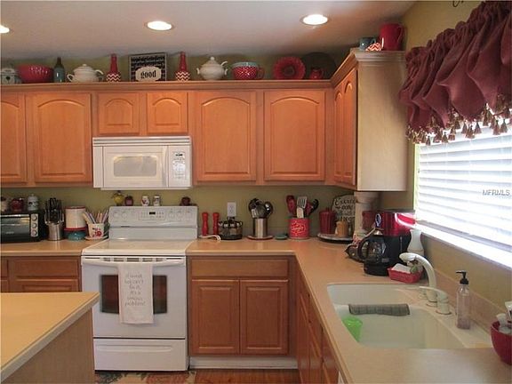 3rd image of 32117 Brookstone Dr