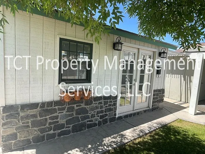 27 E McKinley St — Photo 9