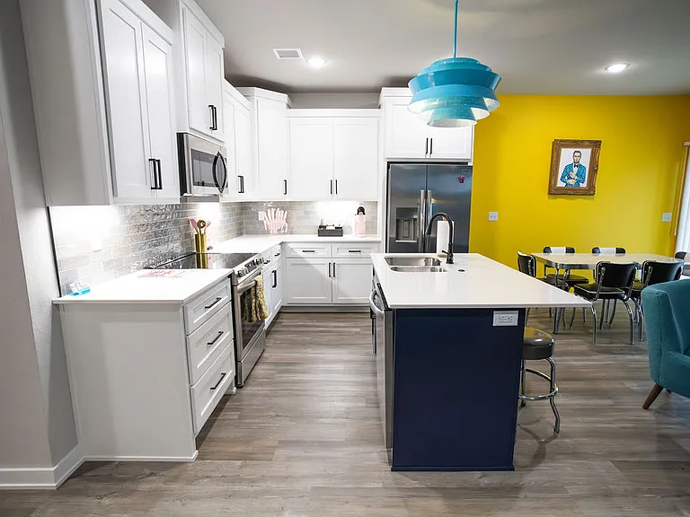All appliances and contents are included