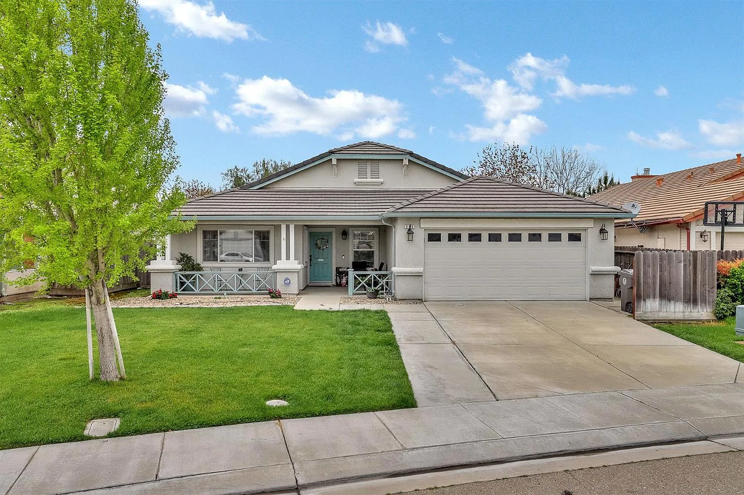 950 Norman Dr photo 1