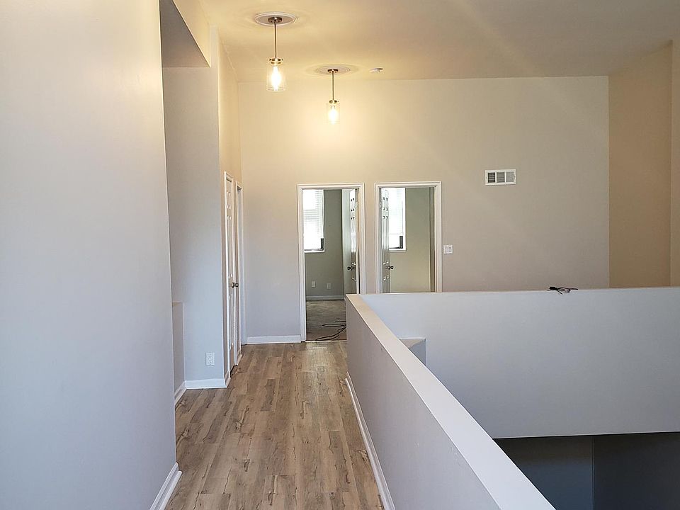 1st image of 2336 S Grand Blvd