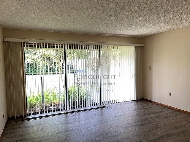 La Villa Apartments — Photo 49