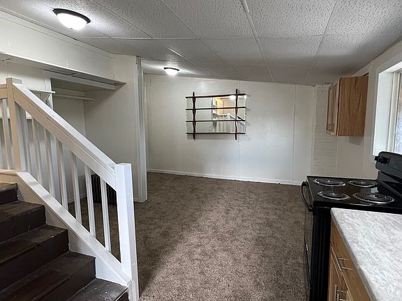 3rd image of 2234 Presque Isle Ave #3