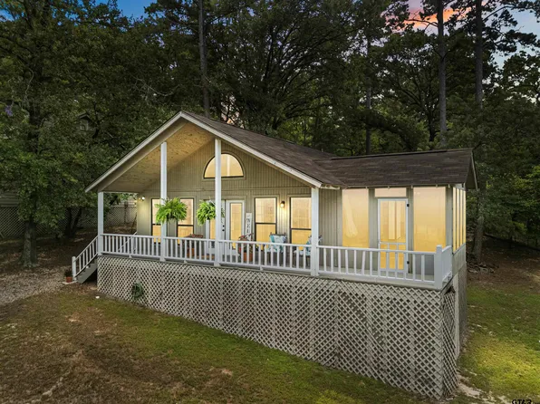 132 Wild Rose Knl, Holly Lake Ranch, TX 75765