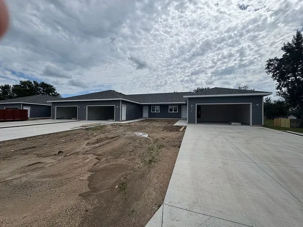 1006 16th St, Hawarden, IA 51023