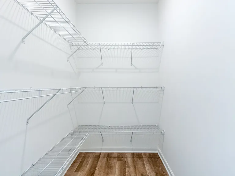 165 E Wright St — Photo 14